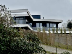 Maison-moderne-Plougastel-Daoulas-1-300x225